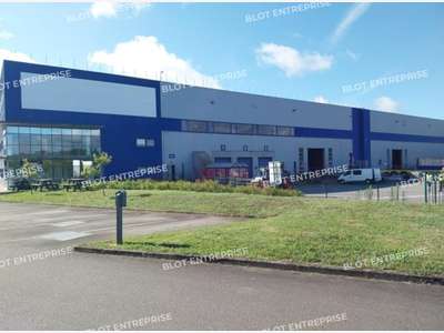 A louer plateforme logistique 18960m² Saint-Aignan