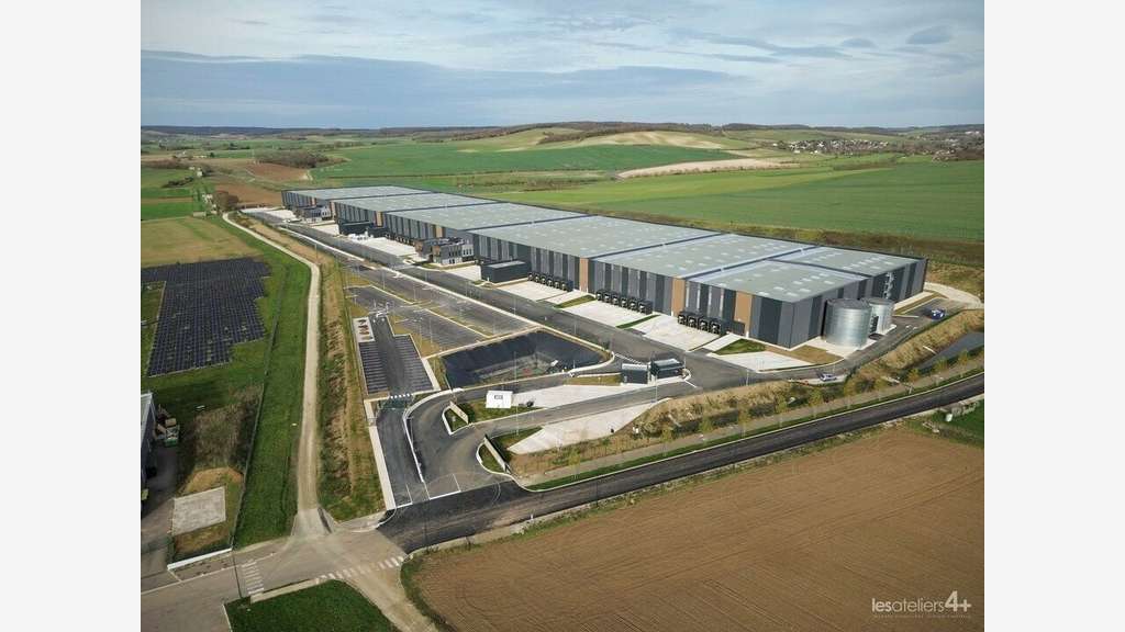 Plateforme logistique neuve 49201m² à louer à Sens