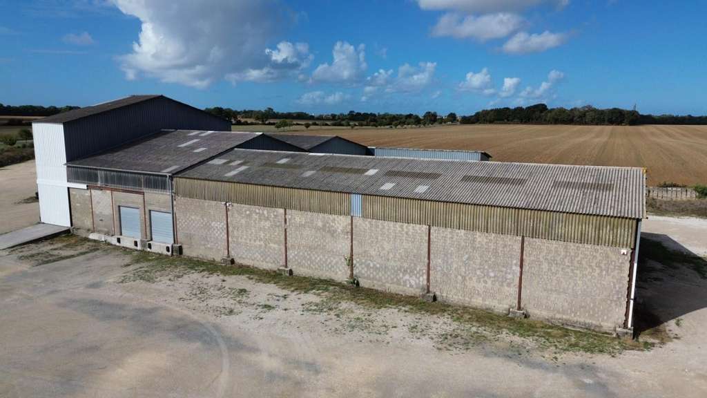 A louer plateforme logistique secteur Rochefort