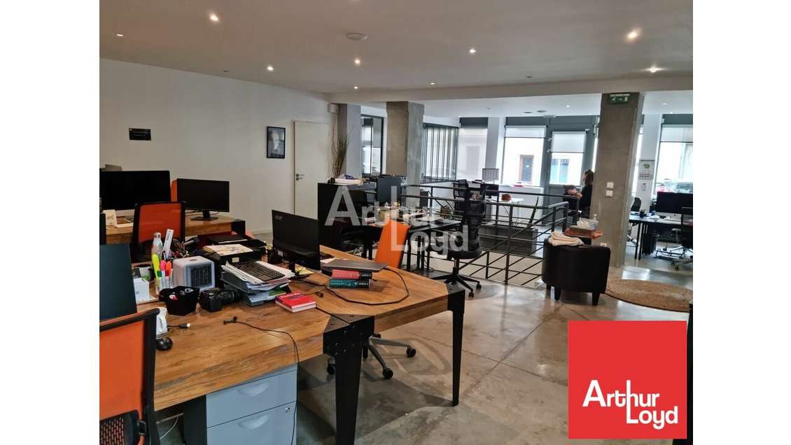 A louer bureaux 238m² à Poitiers centre Gare
