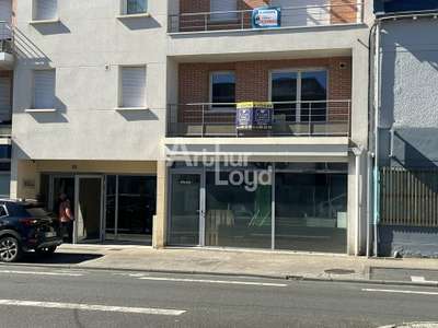 Bureaux commerciaux à louer à Poitiers av du 8 mai