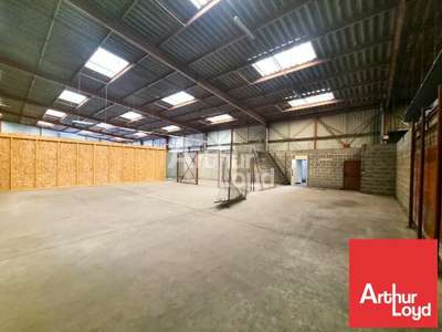 Location Locaux d'activités - Entrepôts à Poitiers