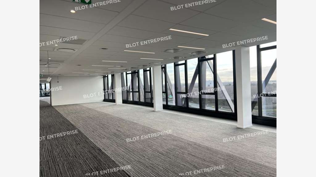 A louer bureaux neufs 352m² au Sud de rennes