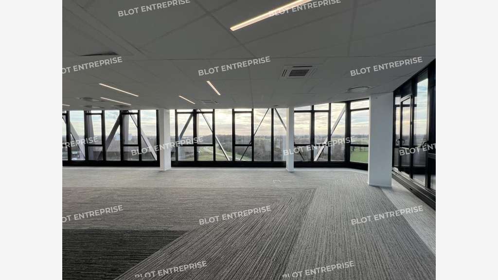 A louer bureaux neufs 352m² au Sud de rennes