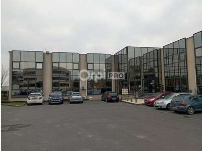 Bureau de 233m² à louer en R+1 à Reims Farman