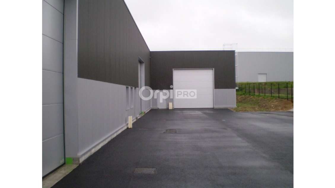 Local d'activité de 311m² à louer à Reims Farman