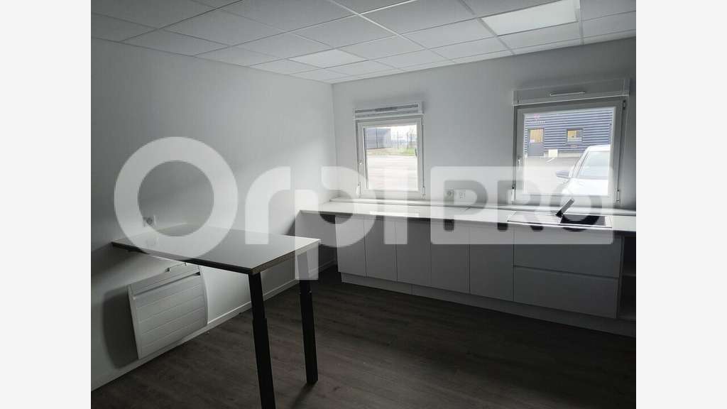 Local d'activité 720m² à louer Reims Croix Blandin