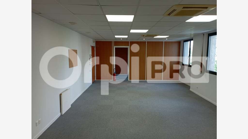 A louer local bureaux de 67m² à Reims Gare TGV