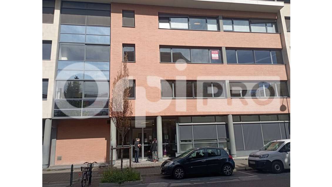 A louer local bureaux de 67m² à Reims Gare TGV
