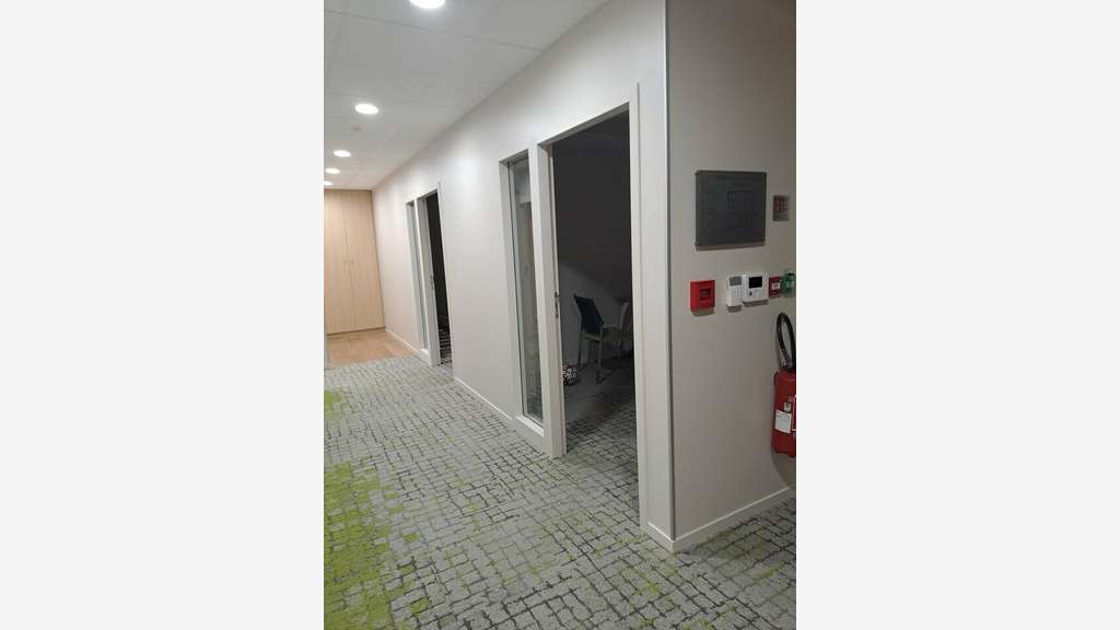 Bureaux 200m² R+1 à louer à Rennes