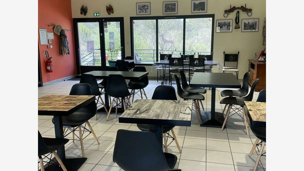 A louer restaurant Lic IV 155m² à Mérens-les-Vals