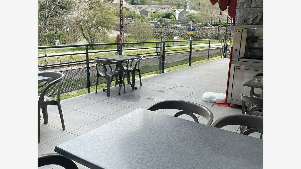 A louer restaurant Lic IV 155m² à Mérens-les-Vals