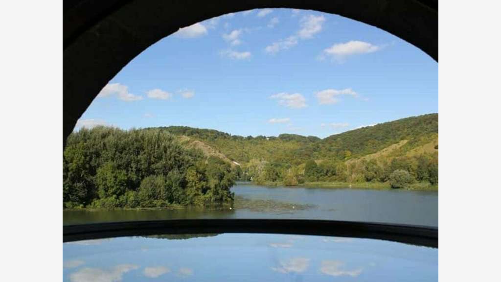Site à louer vue dégagée sur la Seine