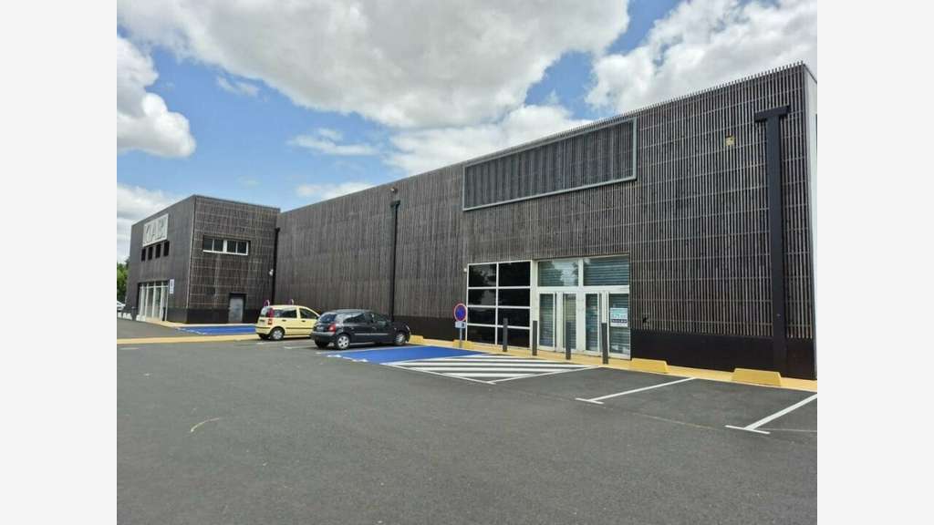 A louer local commercial 150m² en Vallée du Loir