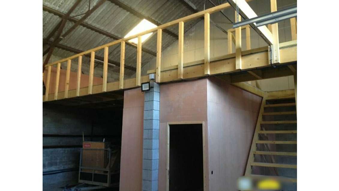 Local activité 165m² à louer à St-Omer Eperlecques