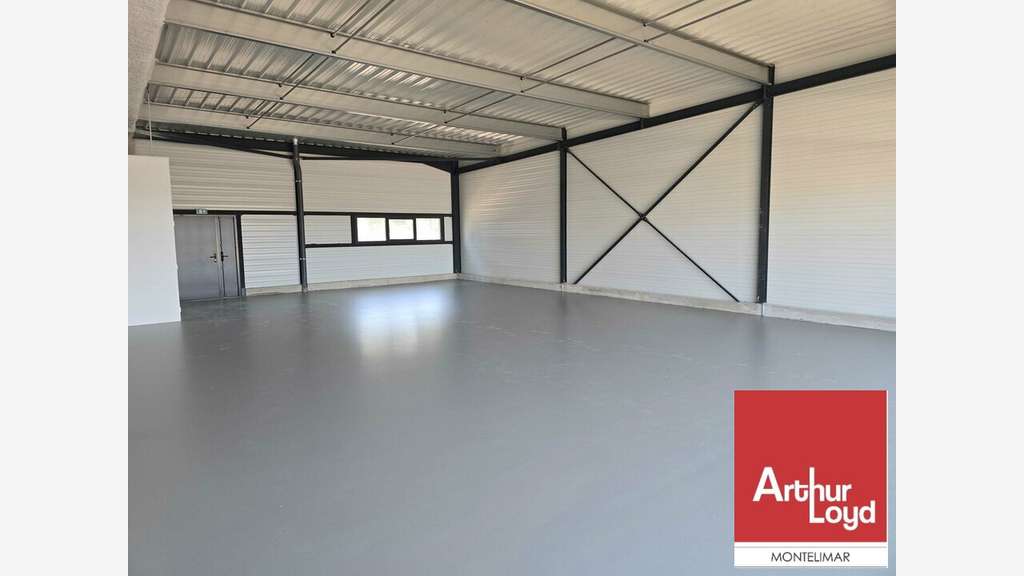 Loue local commercial 163m² St Paul Trois Châteaux