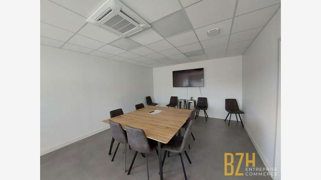 A louer salle de reunion 35m² R+1 à Noyalo