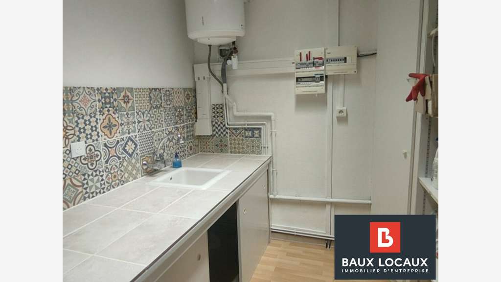 Bureaux de 45m² en R+1 à louer à Salon de Provence