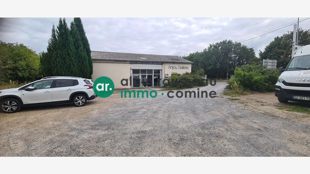 A louer show room 120m² sur 750m² à Angers Nord