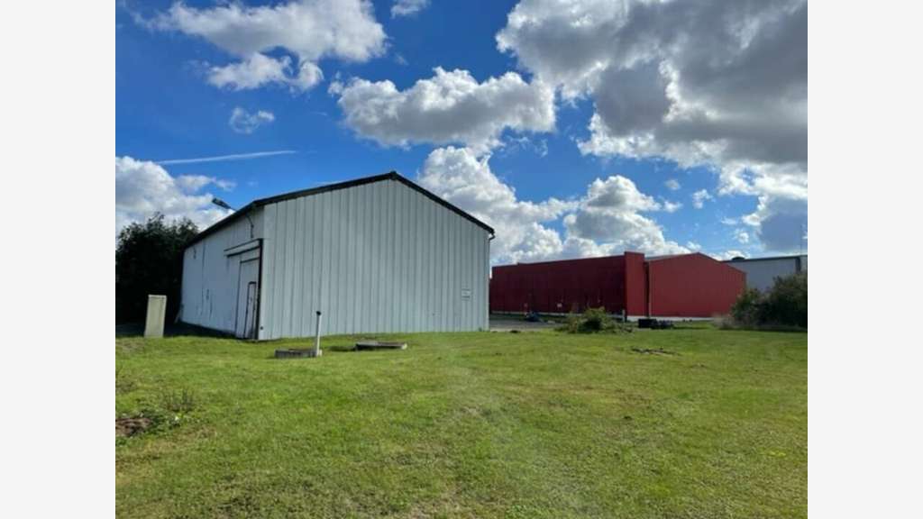 À louer site industriel de 13 120m² à Moreuil