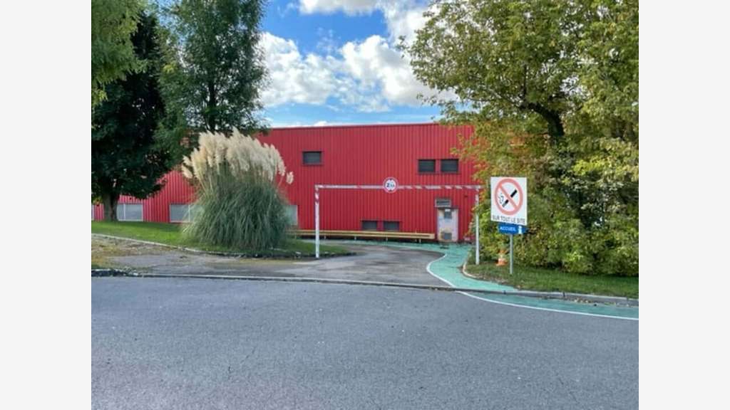 À louer site industriel de 13 120m² à Moreuil
