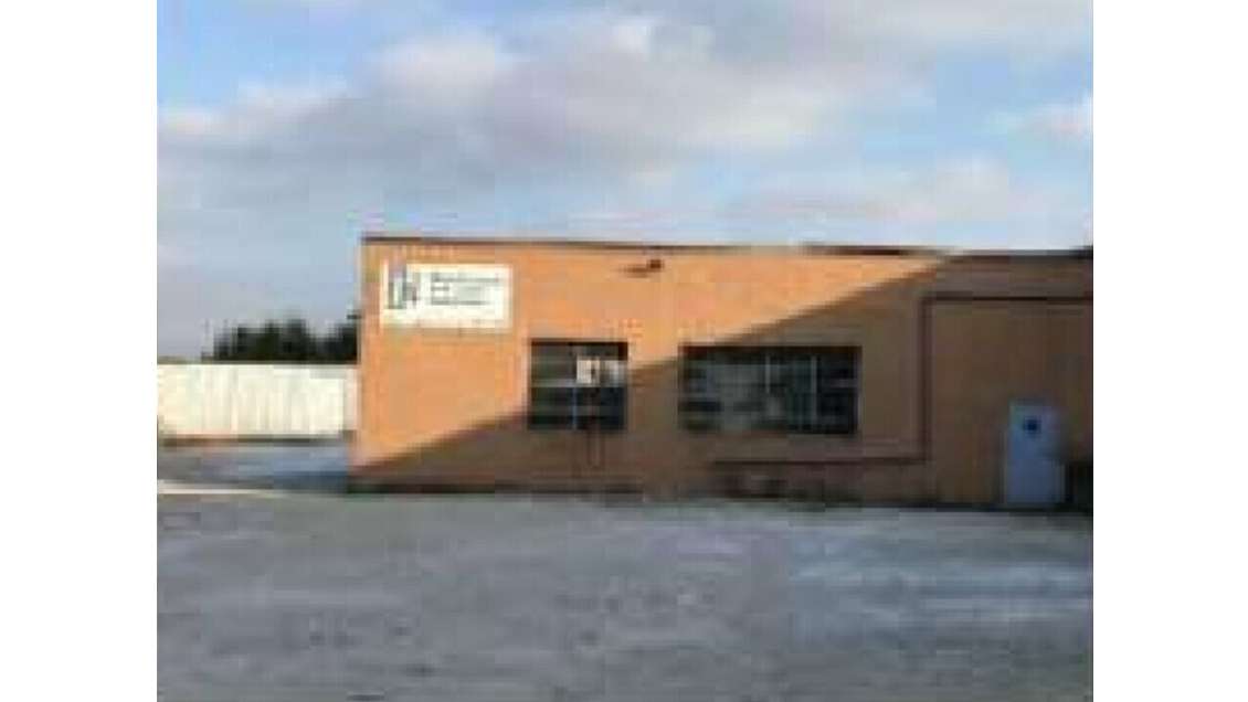 A louer site industriel polyvalent 850m² à Nogent