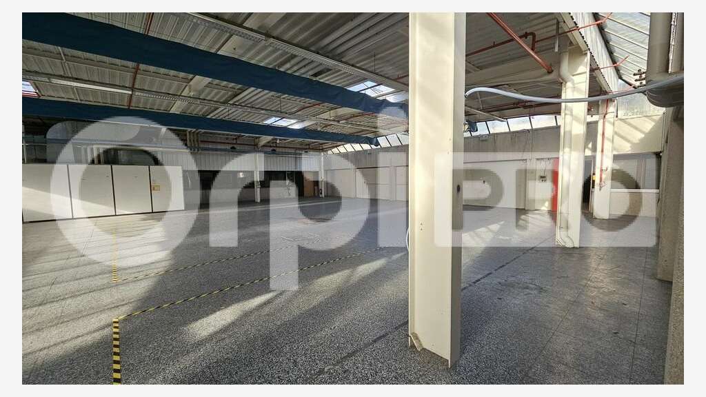 Site logistique 5266m² à louer à Canéjan 