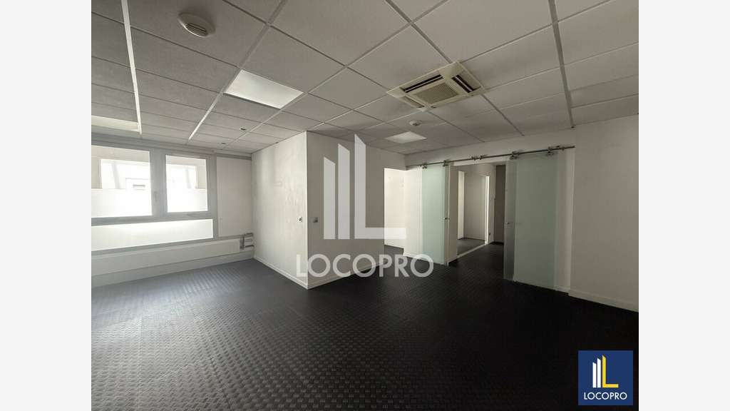 Bureaux de 1009m² à louer à Sophia Antipolis