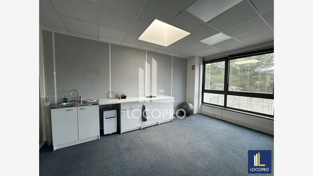 Bureaux de 485m² à louer à Sophia Antipolis