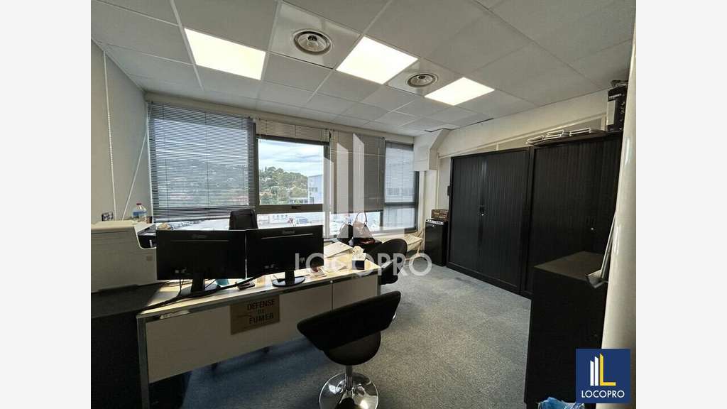 Bureaux de 485m² à louer à Sophia Antipolis