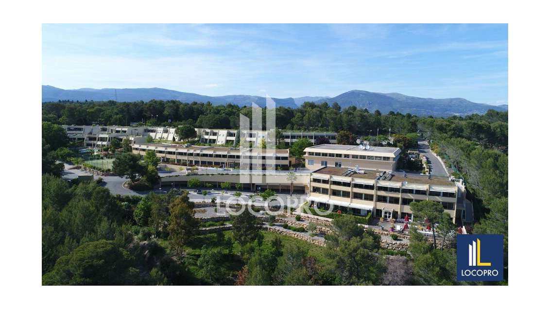 Bureaux de 1026m² à louer à Sophia Antipolis