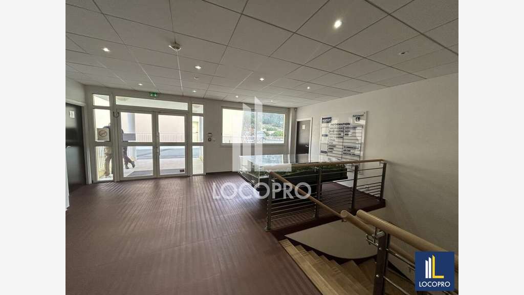 Bureaux de 1026m² à louer à Sophia Antipolis