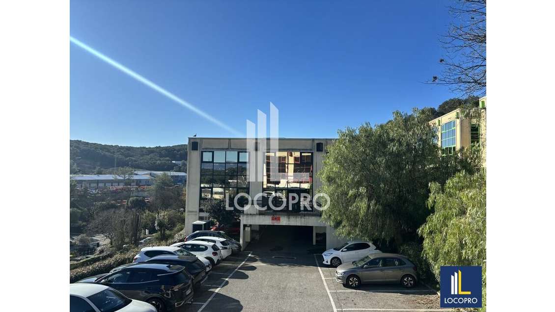 Bureaux de 236m² à louer à Sophia Antipolis