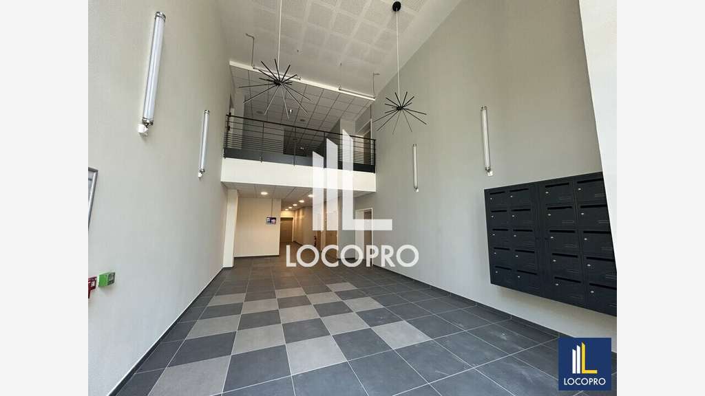 Bureaux de 4625m² à louer à Sophia Antipolis