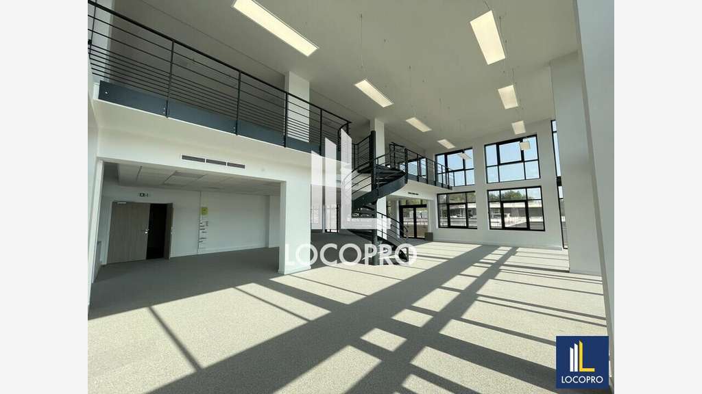 Bureaux de 4625m² à louer à Sophia Antipolis