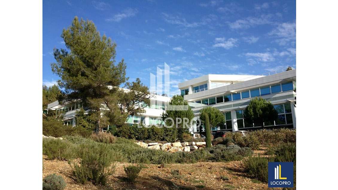 A louer bureaux de 759m² à Sophia-Antipolis
