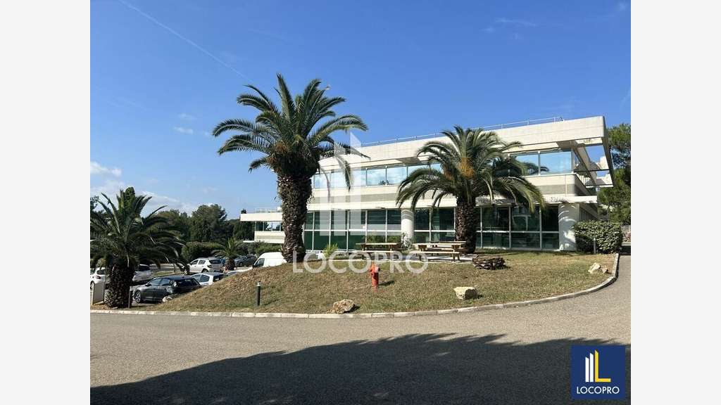 A louer bureaux de 759m² à Sophia-Antipolis