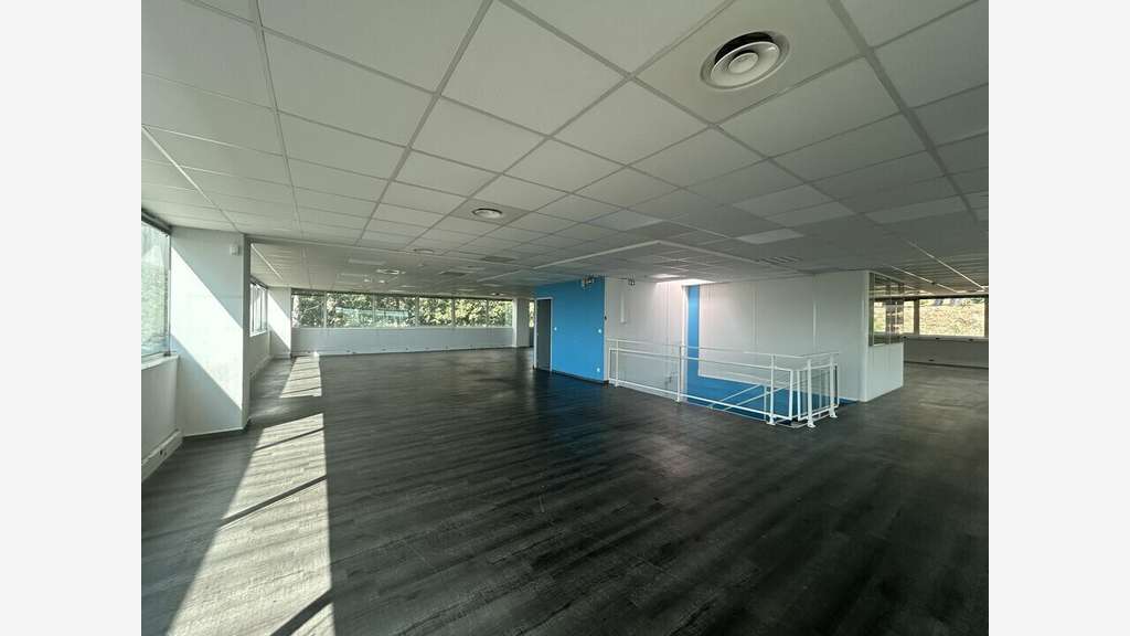 A louer bureaux de 759m² à Sophia-Antipolis