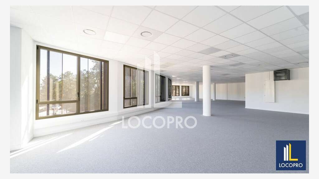 Bureaux neufs de 1028m² à louer à Sophia Antipolis