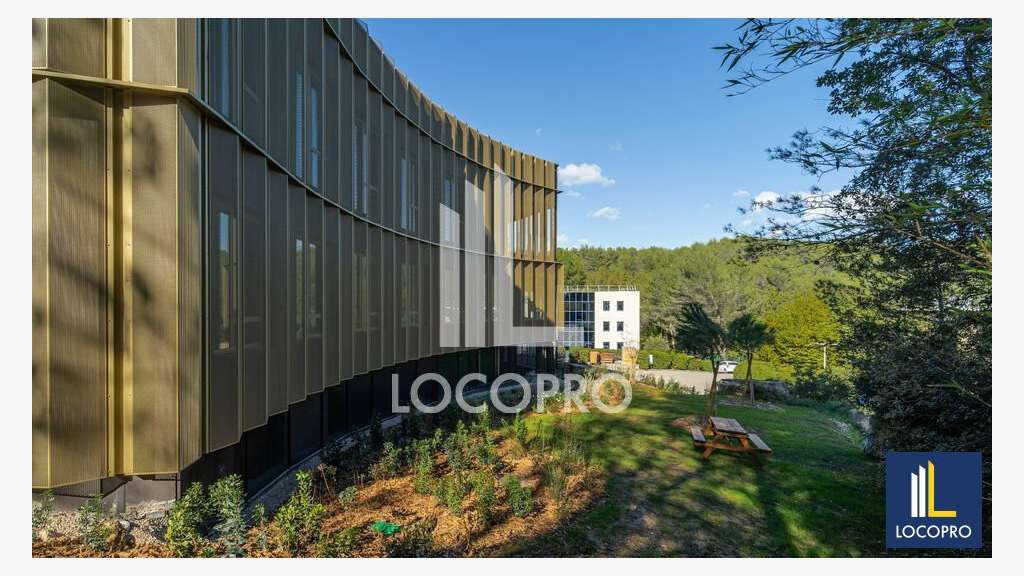 Bureaux neufs de 1028m² à louer à Sophia Antipolis