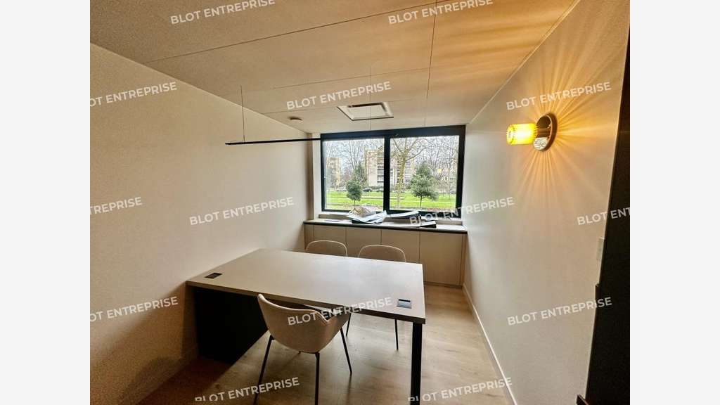 Sous-location bureaux 90m² proche métro à Rennes