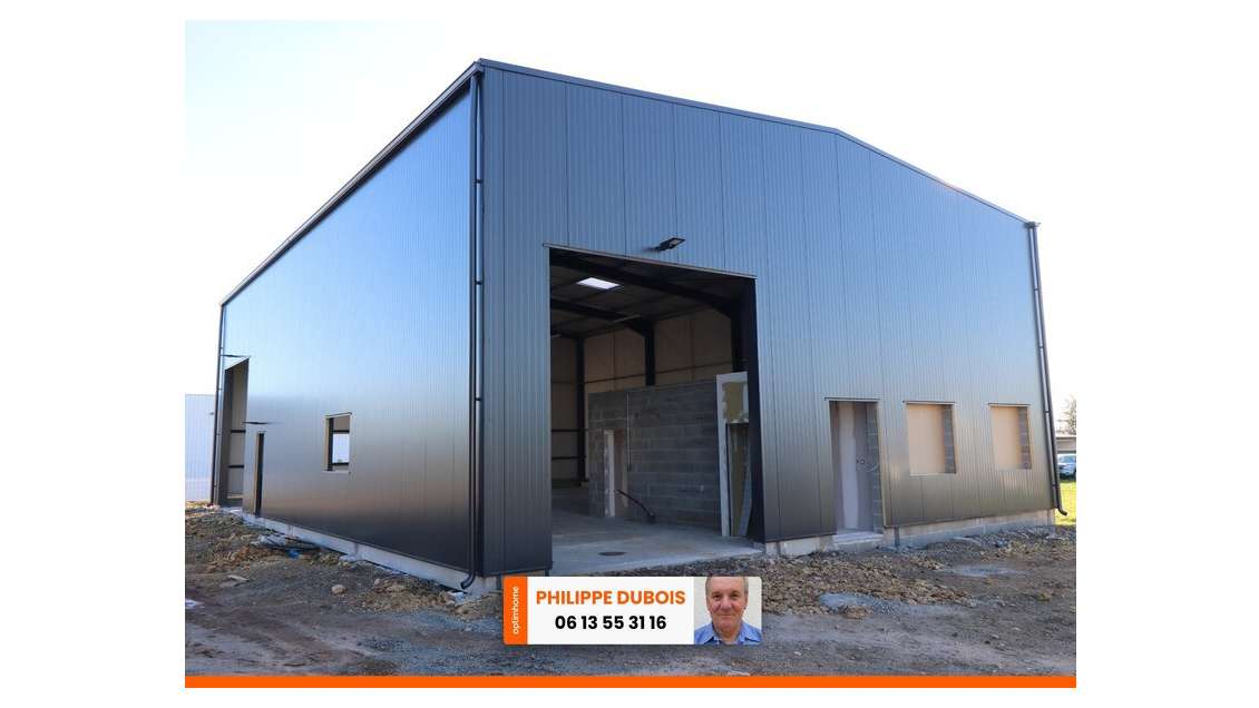 A louer superbe entrepôt neuf 287m² à Niort