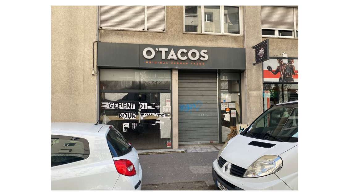 A louer 220m² avec extraction possible Gratte Ciel