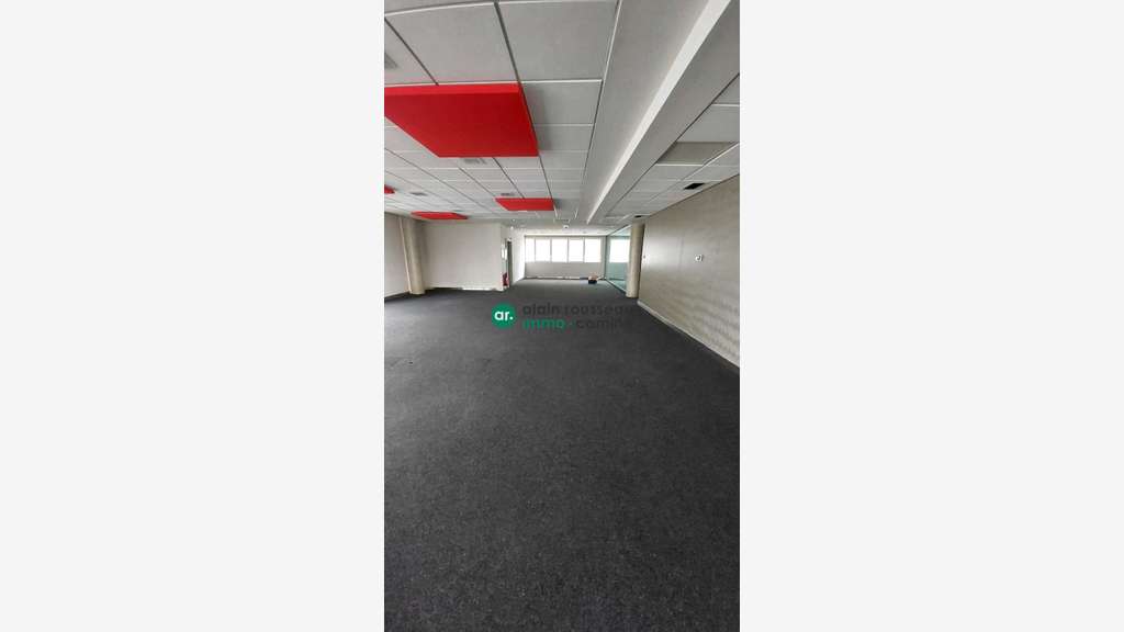 A louer bureaux de 603m² à Angers prox St Serge