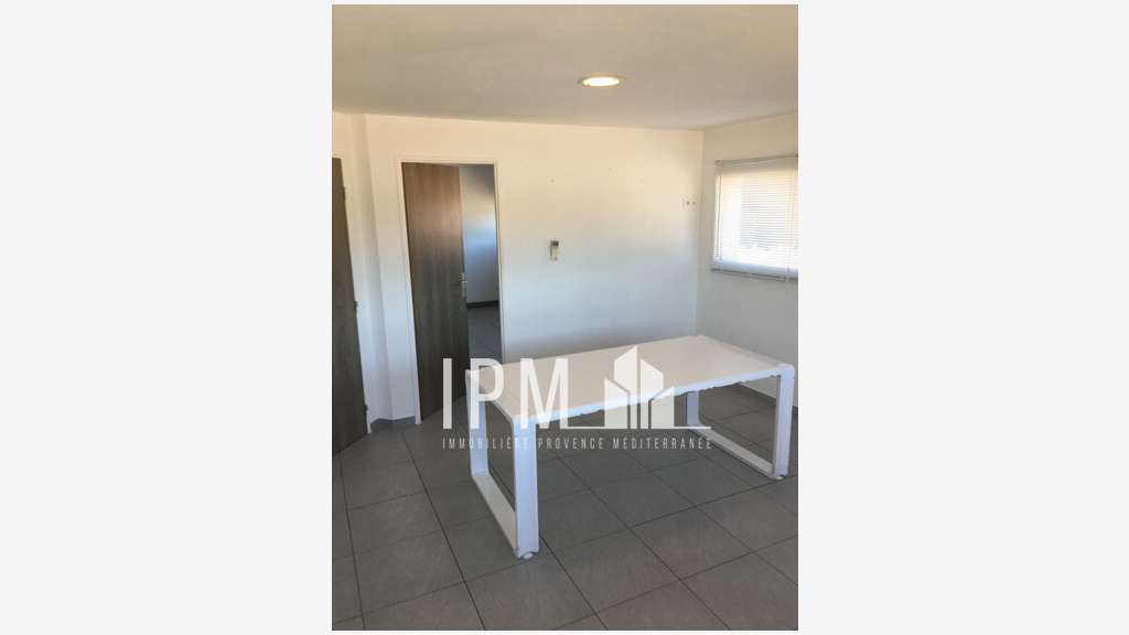A louer bureaux 71m² R+1 à Aix-en-Provence