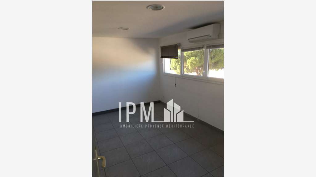 A louer bureaux 71m² R+1 à Aix-en-Provence