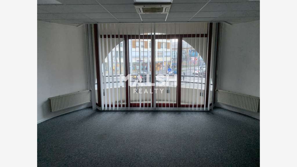 A louer bureaux 171m² à Lyon 7e Gerland