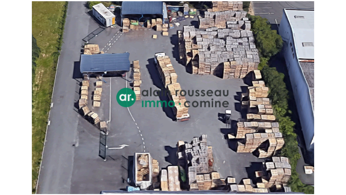 A louer terrain bitume et clos 2200m² à Écouflant