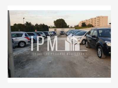 A louer terrain 700m² Martigues Croix Sainte