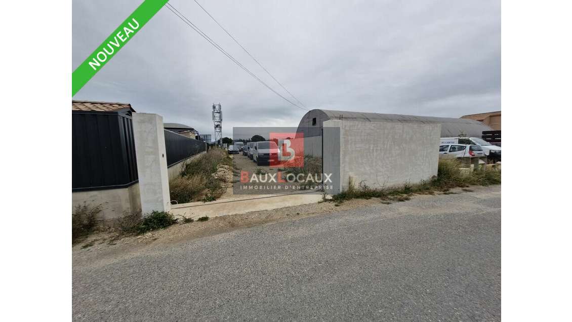 Terrain 1800m² à louer La Fare-les-Oliviers RD113